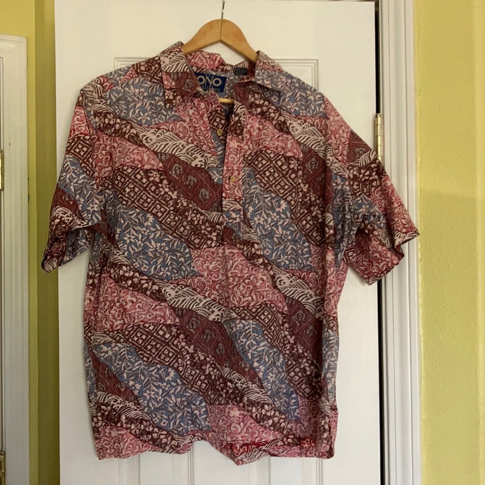 Hawaiian three button pullover